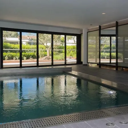 Centre St Tropez Hotel *